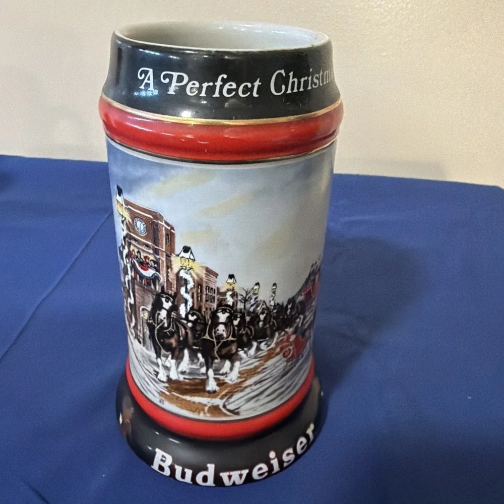 Vintage 1992 Budweiser Holiday Stein 